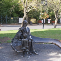 Centrum Duchowości - pomnik Bł. Edmunda