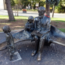 Centrum Duchowości - pomnik Bł. Edmunda